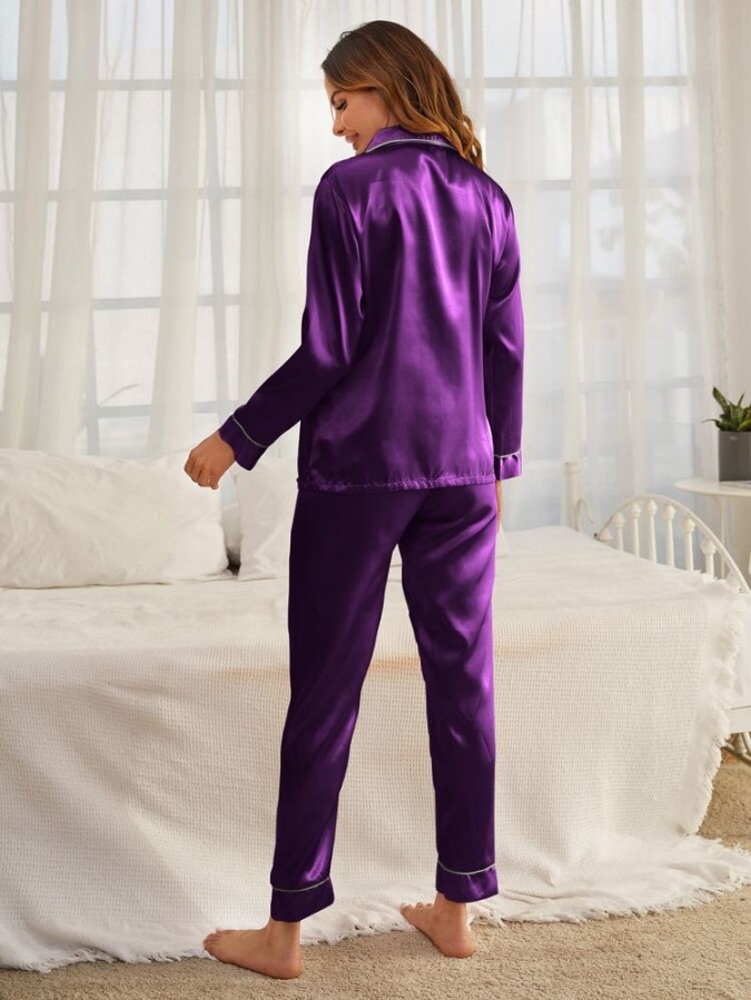 Pijama Luxury Anemona din Satin Mov cu vipusca alba 
