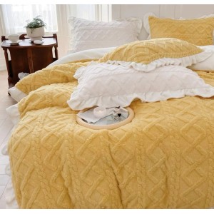 Lenjerie pentru pat dublu pufoasa CoCoLiNo cu VoLaNaSe, tip tricotaj, 4 piese, Galben