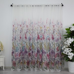 Perdea din matase imprimata, flori roz si mov, 140cm latime x 260cm inaltime, cu rejansa pt bara Perdea din matase imprimata, flori roz si mov, 140cm latime x 260cm inaltime, cu rejansa pt bara