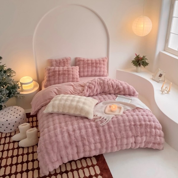 Lenjerie de Pat Dublu, ExtraPufoasa din Blăniță Artificială de Iepure, 4 piese, Roz Pudra – Confort Premium și Eleganță Absolută [1]