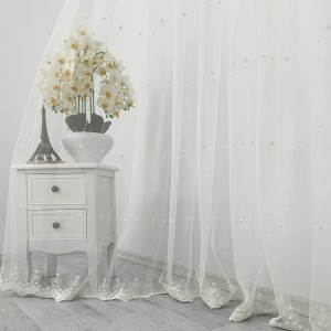 Set 2 bucati de Perdea Fulgi de Nea din Tulle cu Broderie, Ivoire, latime 1.4m latime x inaltime 2.7m, cu rejansa pt sina