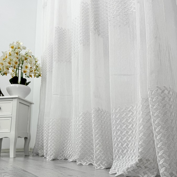 Perdea Teresa din Tulle cu Broderie, model elegant, Alb, 5m latime x 232cm inaltime x rejansa pt bara