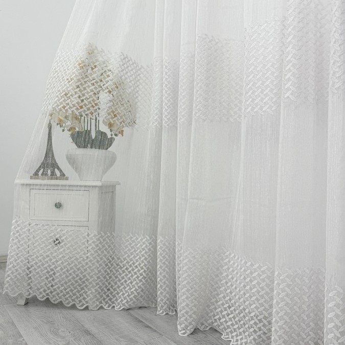 Perdea Teresa din Tulle cu Broderie, model elegant, Alb, 5m latime x 232cm inaltime x rejansa pt bara