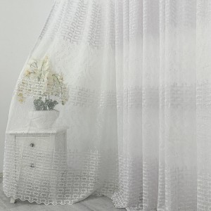 Perdea Roxette din Tulle cu Broderie, model elegant, Alb, 140cm latime x 260cm inaltime, cu rejansa pt bara