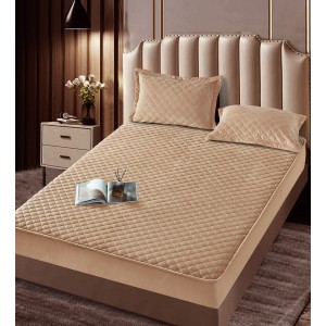 Husã matlasatã tip topper din catifea, 160x200cm + 2 fete de perna 50x70cm, Bej Husã matlasatã tip topper din catifea, 160x200cm + 2 fete de perna 50x70cm, Bej