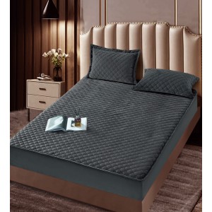 Husã matlasatã tip topper din catifea, 180x200cm + 2 fete de perna 50x70cm, antracit Husã matlasatã tip topper din catifea, 180x200cm + 2 fete de perna 50x70cm, antracit