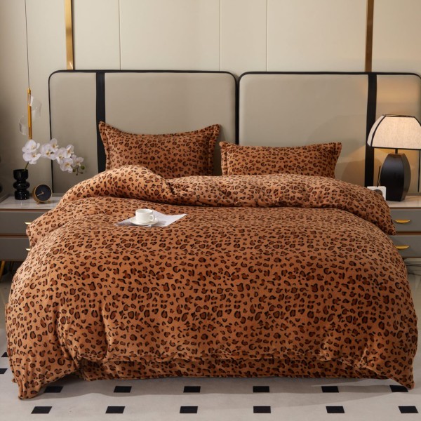 Lenjerie pat dublu, Super Pufoasa COCOLINO, 4 piese, Maro, animal print [1]