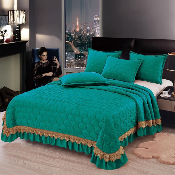 Cuvertura pat dublu, 3 piese, Catifea Matlasata cu broderie, 220x240cm + 2 fete de perne 50x70cm, verde smarald [1]
