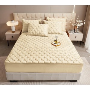 Husã matlasatã tip topper din catifea, 140x200cm + 2 fete de perna 50x70cm, crem Husã matlasatã tip topper din catifea, 140x200cm + 2 fete de perna 50x70cm, crem