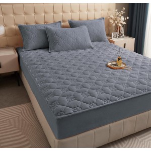 Husã matlasatã tip topper din catifea, 180x200cm + 2 fete de perna 50x70cm, gri Husã matlasatã tip topper din catifea, 180x200cm + 2 fete de perna 50x70cm, gri