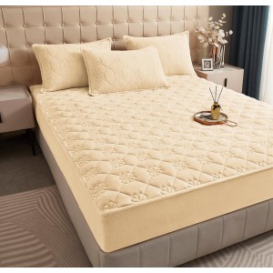 Husã matlasatã tip topper din catifea, 180x200cm + 2 fete de perna 50x70cm, crem Husã matlasatã tip topper din catifea, 180x200cm + 2 fete de perna 50x70cm, crem