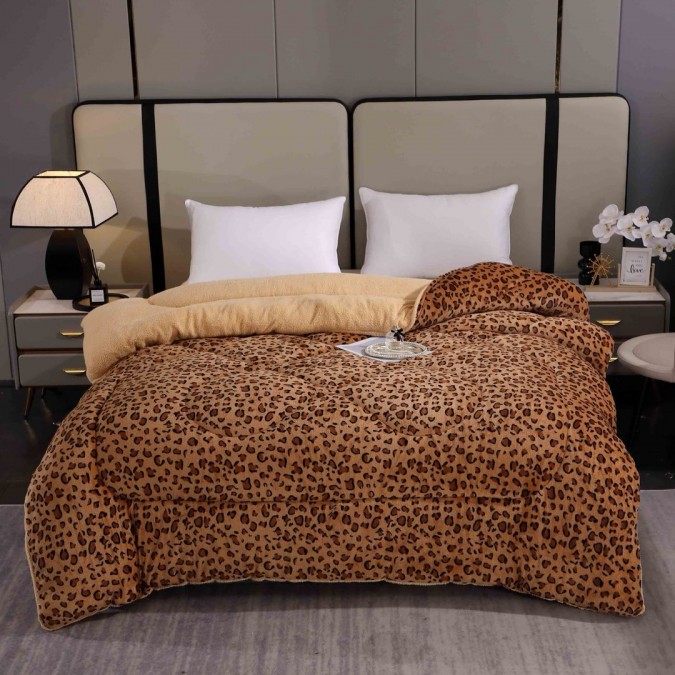  Pilota Cocolino cu Blăniță Bej Ultra Pufoasă, Matlasată, 200x230 cm – Căldură Instantă și Confort de Lux pentru Nopți Reci, Maroniu, animal print