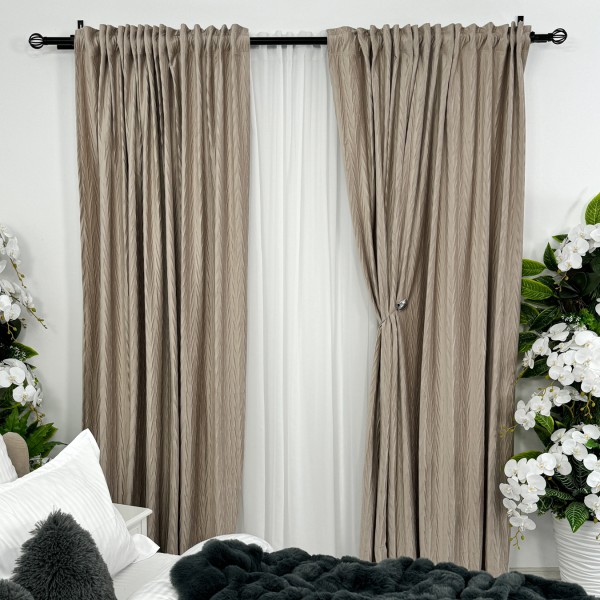 Set 2 draperii din Catifea Plisata cu opacitate ridicata, Bej nisipiu, 2m latime x 232cm inaltime, cu rejansa pentru bara [1]