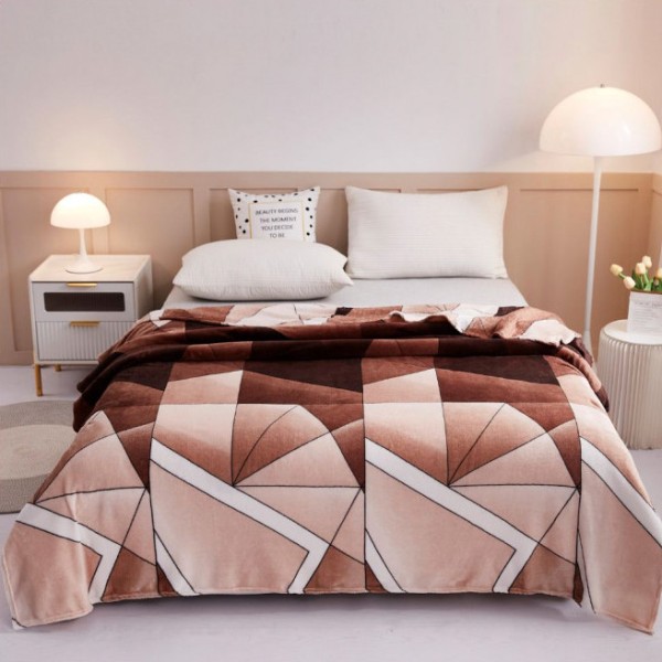 Patura pufoasa cocolino 200x230cm, 240gr, Maro, forme geometrice [1]