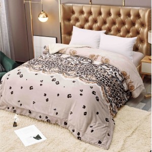 Patura CoCoLiNo cu blanita, 200x230cm, Jojo Home, Bej, animal print