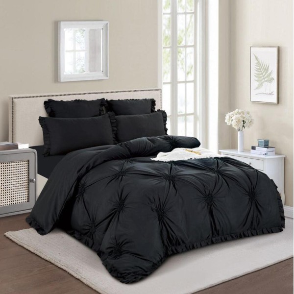 Lenjerie pat dublu,  Soft Touch, 6 piese, ELASTIC, cu VOLANASE si INIMIOARE BRODATE, Negru [1]