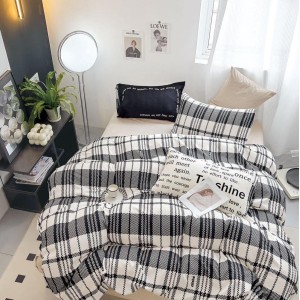 Lenjerie pat dublu cu ELASTIC, Finet, 6 piese, Gri, carouri Lenjerie pat dublu cu ELASTIC, Finet, 6 piese, Gri, carouri