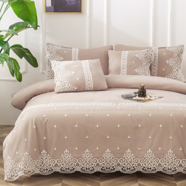 Lenjerie pat dublu, Bumbac Fin cu Dantela si Broderie Rafinata,  CEARSAF CU ELASTIC, 6 piese, Bej [1]