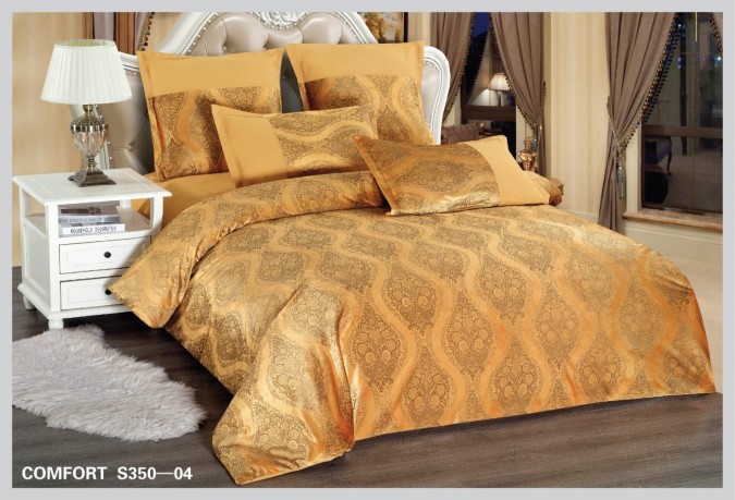 Lenjerie de Pat dublu  din Catifea Royală Velvetto  East Comfort  6 piese – Răsfăț Premium și Confort de Lux  Cu Tehnologie de Broderie Digitală  Mustar