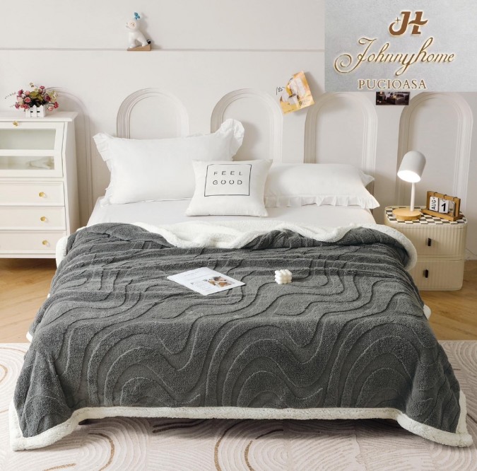 Pătură Super Soft Cocolino cu Blăniță, 200x230 cm – Eleganță și Căldură cu Model 3D în Relief, Valuri Elegante, Gri inchis