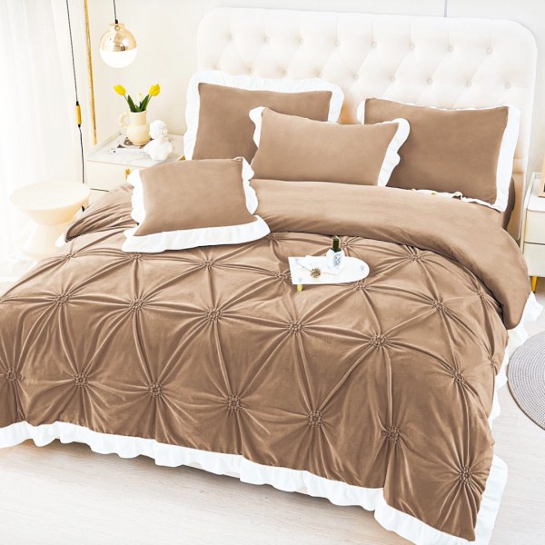 Lenjerie de pat Luxury Catifea Cocolino, cu pliuri brodate si volanase, cappuccino [1]
