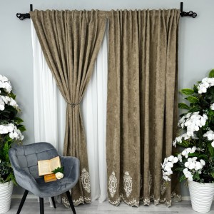 Set 4 bucati de Draperie Blackout 80%, din Catifea cu Broderie, Elite V3, Bej, 1m latime x 2.4m inaltime, cu tiv lat Set 4 bucati de Draperie Blackout 80%, din Catifea cu Broderie, Elite V3, Bej, 1m latime x 2.4m inaltime, cu tiv lat
