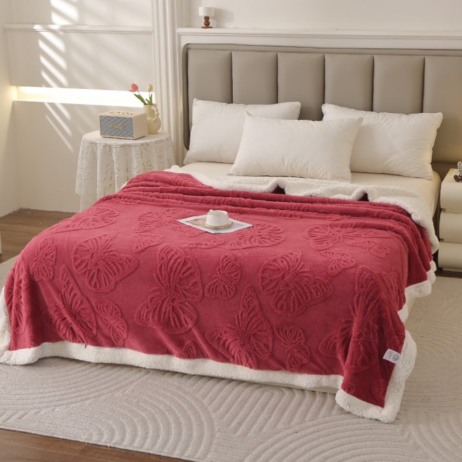 Pătură Super Soft Cocolino cu Blăniță 200x230 cm – Eleganță și Căldură cu Model 3D în Relief Fluturi Delicați Roz ars