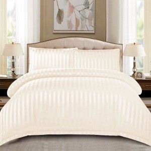 Lenjerie HoReCa, pat dublu, tip Damasc Finetat Deluxe cu Elastic, 4 piese, Ivoire Lenjerie HoReCa, pat dublu, tip Damasc Finetat Deluxe cu Elastic, 4 piese, Ivoire