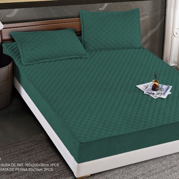 Husă Matlasată Tip Topper din Catifea 160x200cm, cu 2 Fețe de Pernă 50x70cm -  Somn Odihnitor și Susținere pentru Spate, Verde smarald [1]