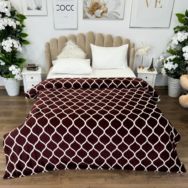 Patura pufoasa cocolino 200x230cm, 240g/mp, Visiniu, Alb, model elegant [1]