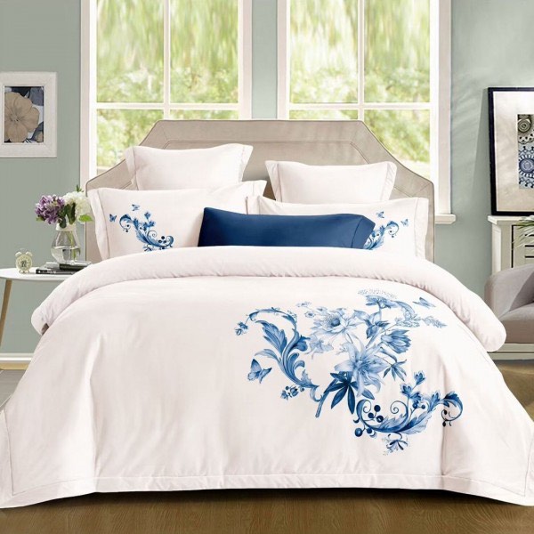 Lenjerie pat dublu, Primăvara,  FINET, Cearsaf cu Elastic 160x200cm, Alb, Albastru, model elegant cu flori si fluturi - Lux Absolut, Delicatețe și Eleganță Desăvârșită [1]
