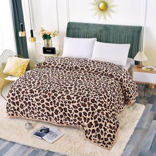 Patura pufoasa cocolino 200x230cm, 240g/mp, Maro, animal print [1]