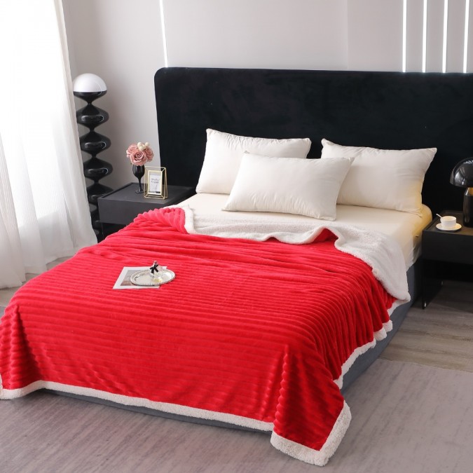 Pătură Super Soft Cocolino, Blăniță Artificială de Iepure, Model Gofrat, cu Blăniță Sherpa, 200x230 cm – Eleganță și Căldură cu Model Dungat, Rosu