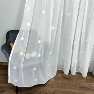 Perdea Floris din Voal Brodat, model cu flori, Alb, 140cm latime x 260cm inaltime, cu rejansa pt bara Perdea Floris din Voal Brodat, model cu flori, Alb, 140cm latime x 260cm inaltime, cu rejansa pt bara