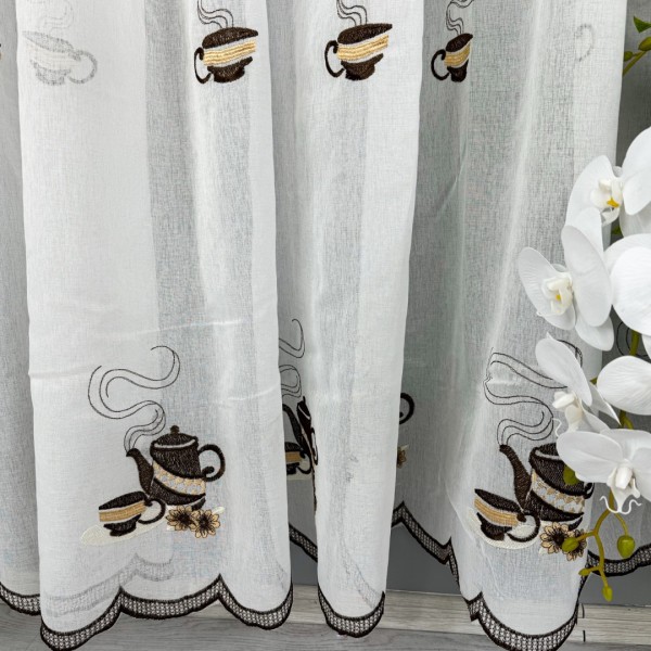 Perdea pentru Bucatarie din IN brodat, Alb cu Cafea V3, 200cm latime x 200cm inaltime, cu rejansa pentru bara [1]