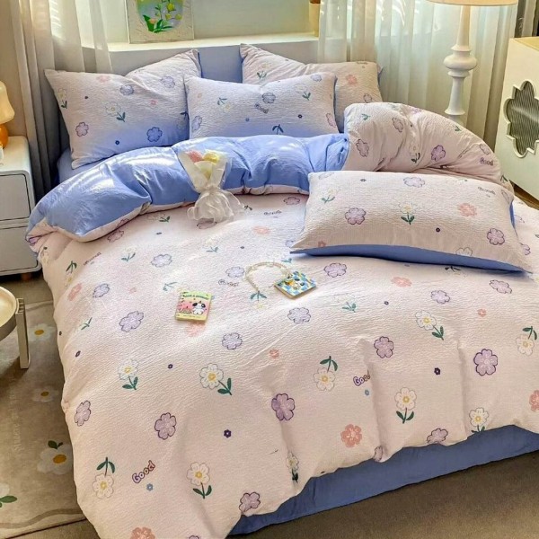 Lenjerie pat 140x200cm,  Soft Touch CREPONAT DELUXE, 4 piese, cu ELASTIC, Albastru, flori [1]
