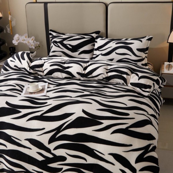 Lenjerie pat dublu, Super Pufoasa COCOLINO, 4 piese, Alb, Negru, zebra [1]