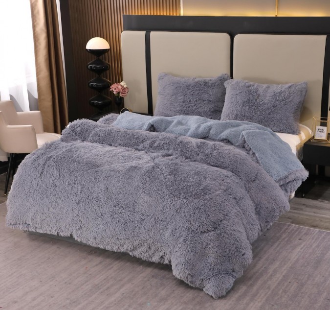 Pilota Super Pufoasă CoCoLiNo Fluffy cu Blăniță Sherpa Asortată 200x230 cm 4 kg 2 Fețe de Pernă Asortate 50x70cm – Căldură Instantă și Confort de Lux pentru Nopți Reci Gri