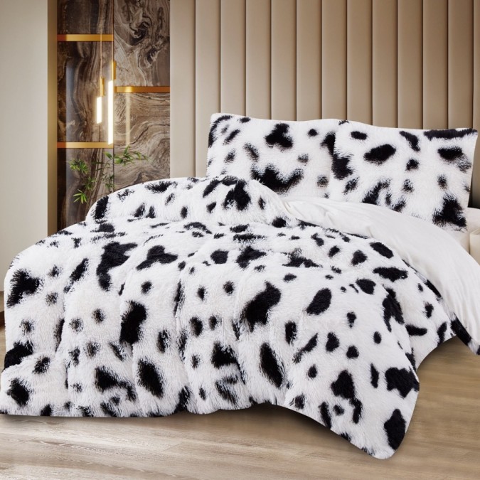 Lenjerie Cocolino Fluffy Super Pufoasă Set 4 Piese Pat Dublu Cearșaf cu elastic – Căldură și Confort Premium Ideală pentru Nopți Friguroase Alb Negru animal print