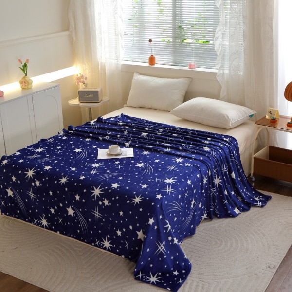 Pătură Super Soft Cocolino, 200x230 cm – Răsfăț absolut în zilele reci, Albastru închis, ploaie de stele [1]