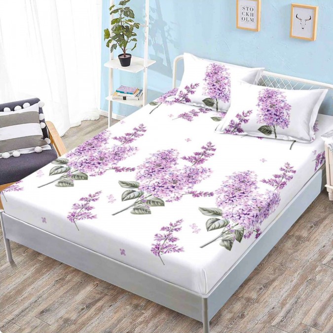 Cearsaf cu elastic Bumbac FINET 160x200cm 2 fete de perne 50x70cm Alb Lila Flori de Liliac – confort și eleganță pentru patul tău