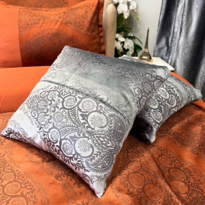 Set Luxury:  Lenjerie de Pat dublu, din Catifea Royală Velvetto, 6 piese si Draperie cu inele încastrate, 2buc x 150x245cm, cu Șnur Magnetic și Față de Pernă Decorativă, Portocaliu, Gri