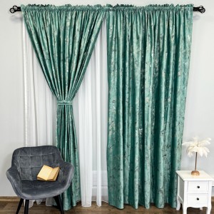 Draperie Catifea Asama cu insertii aurii, 140cm latime x 260cm înălțime, cu TIV LAT, Menta - V21 Draperie Catifea Asama cu insertii aurii, 140cm latime x 260cm înălțime, cu TIV LAT, Menta - V21