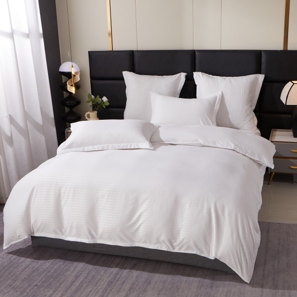Lenjerie HoReCa DeLuxe, pat dublu, tip Damasc Finet Satinat Dungat, 4 piese, Alb [1]