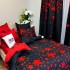 Set Lenjerie pat dublu + 2 draperii, finet, 8 piese, Negru, Roșu, stelute [9]