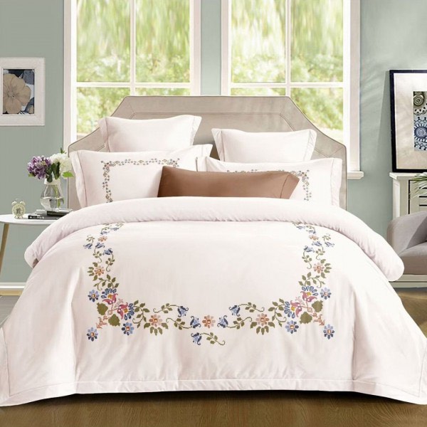 Lenjerie pat dublu, Primăvara,  FINET, Cearsaf cu Elastic 160x200cm, 4 piese, Crem, model elegant cu flori - Lux Absolut, Delicatețe și Eleganță Desăvârșită [1]