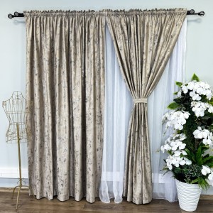 Draperie Catifea Asama cu insertii aurii, 140cm latime x 260cm înălțime, cu TIV LAT, Crem - V2 Draperie Catifea Asama cu insertii aurii, 140cm latime x 260cm înălțime, cu TIV LAT, Crem - V2