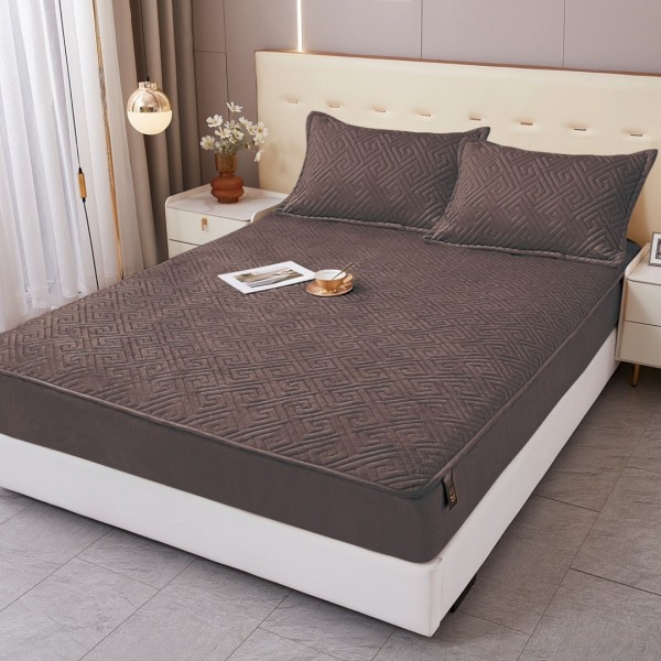Husă Matlasată Tip Topper din Catifea 160x200cm, cu 2 Fețe de Pernă 50x70cm -  Somn Odihnitor și Susținere pentru Spate, Maro [1]