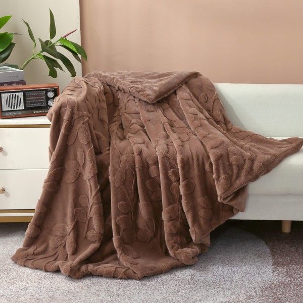 Patura CoCoLiNo ExtraPufoasa din Blanita artificiala de iepure, Gofrata, 200x230cm, model cu frunze, maro [1]