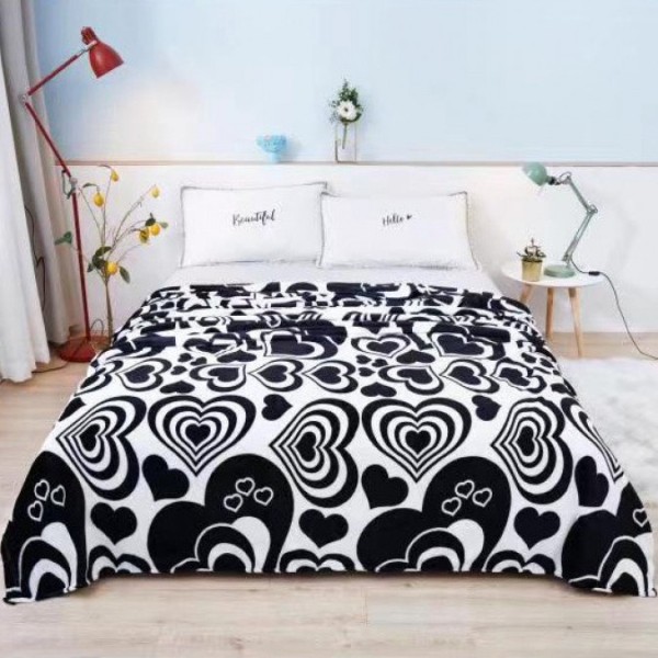 Patura pufoasa cocolino 200x230cm, 240g/mp, Alb, Negru, inimioare [1]